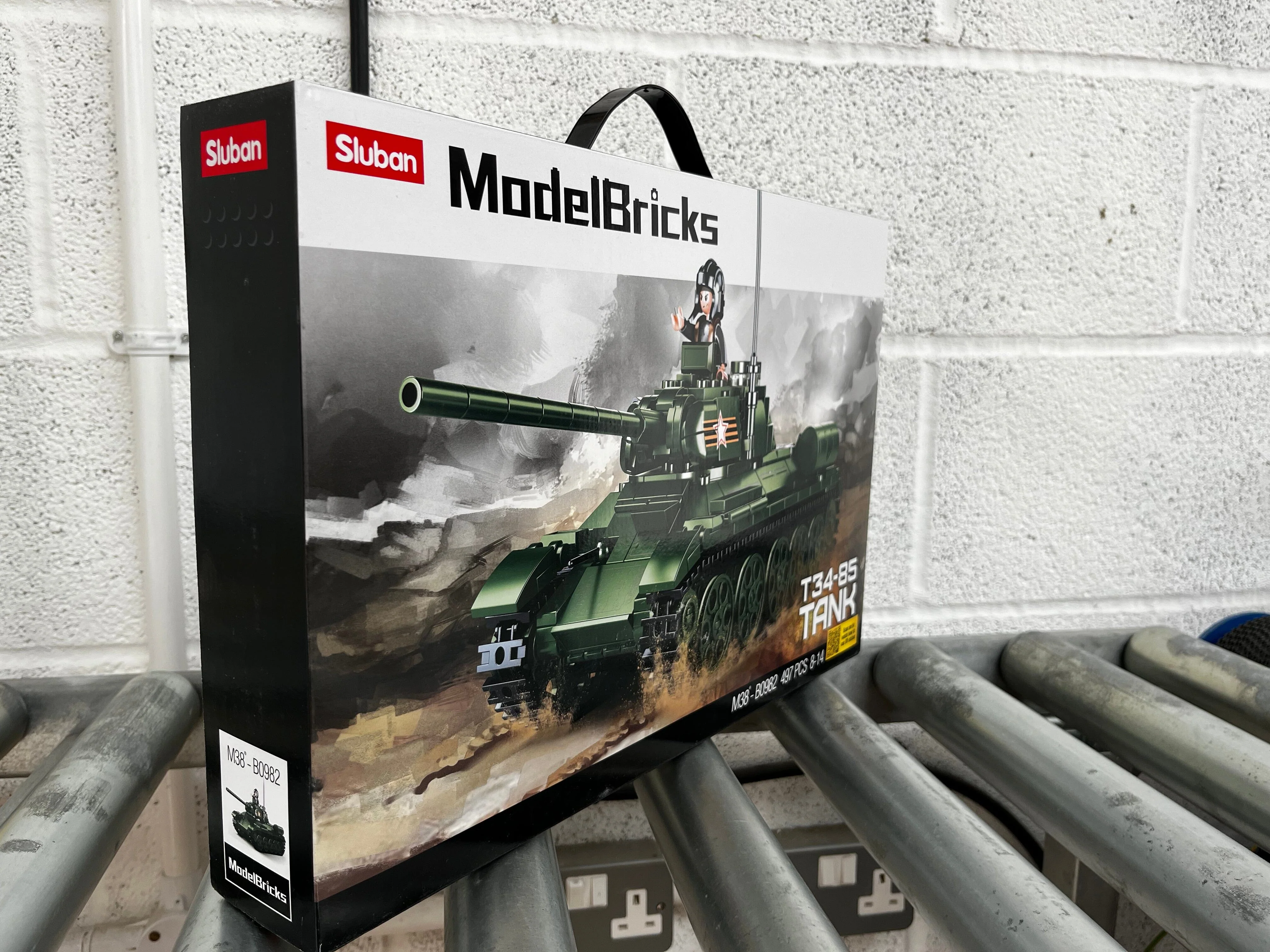 T34-85 brick tank model - Sluban M38-B0982 - 497 bricks - Image 7