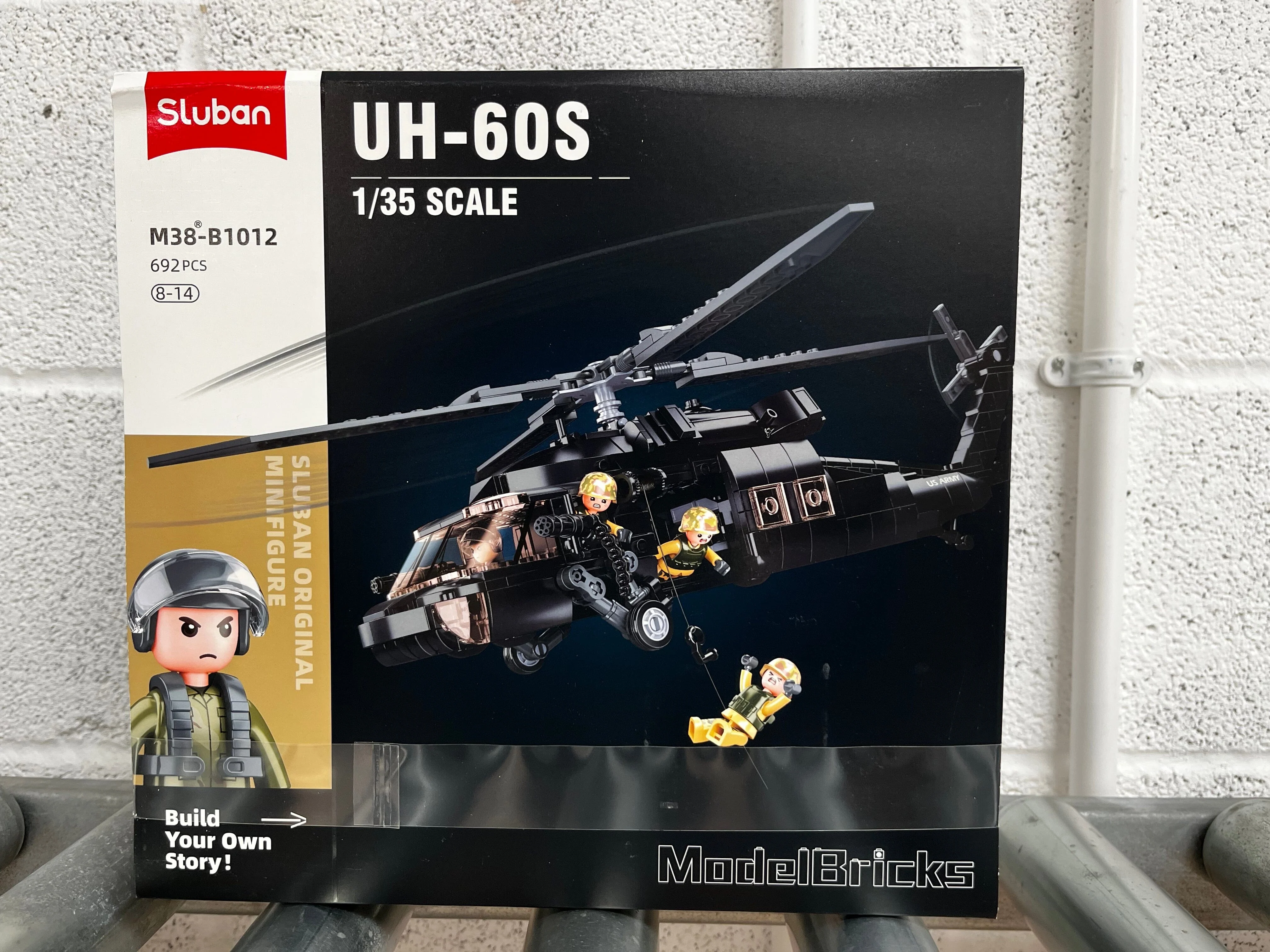 UH-60 Black Hawk brick model helicopter - Sluban M38-B1012 - 692 bricks - Image 4