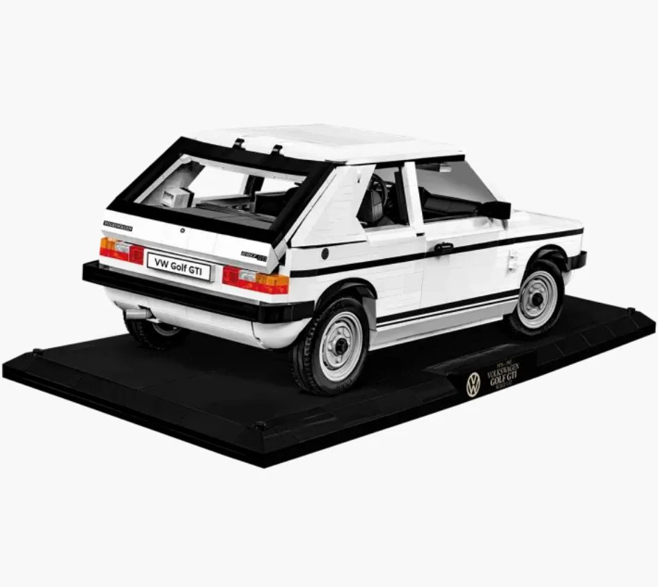 Volkswagen Golf GTI car brick model (1976-1983) - COBI 24358 - 1710 bricks - Image 2